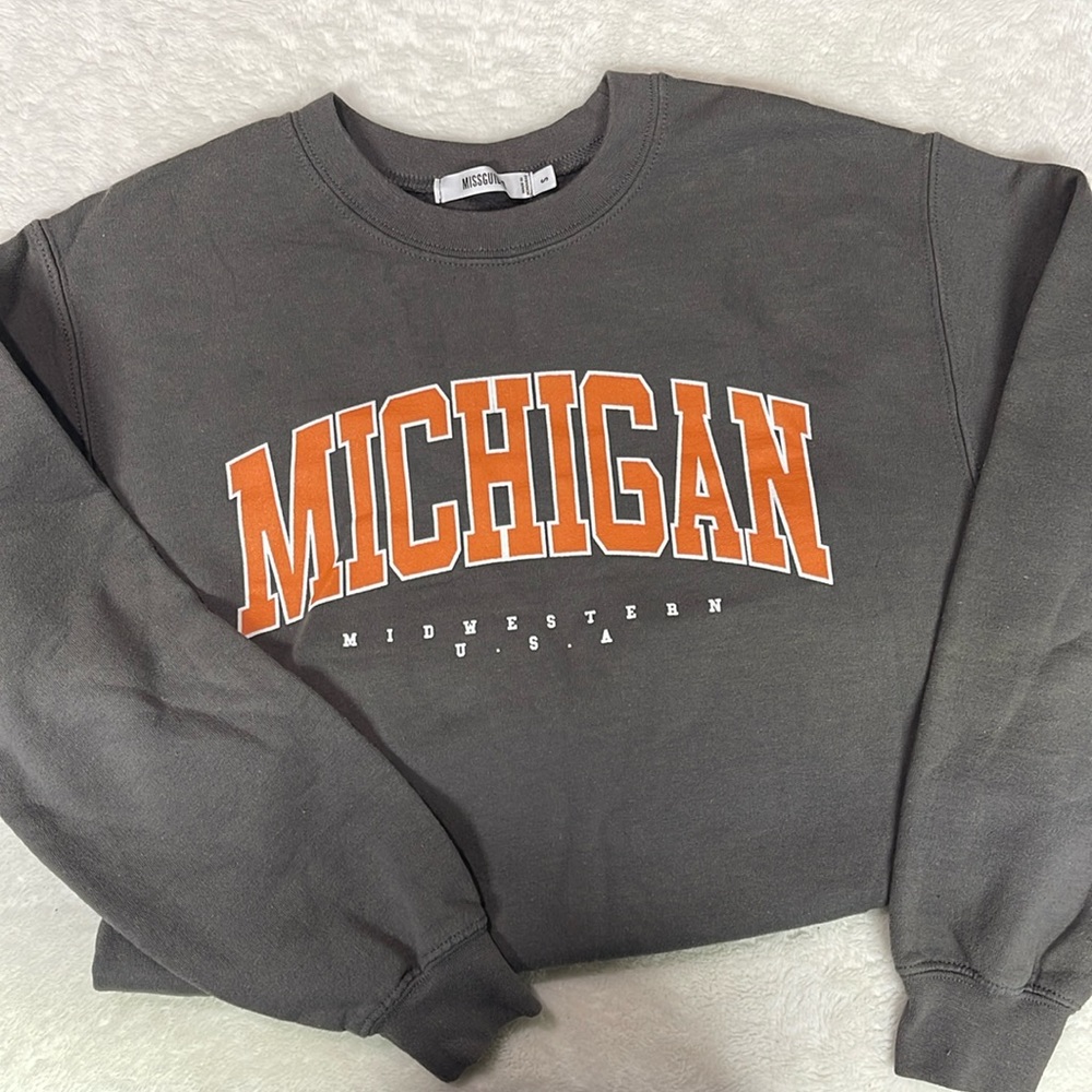 Missguided Crewneck